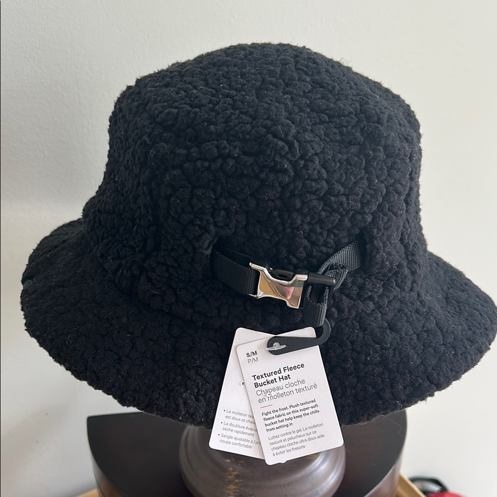 Lululemon Fleece Bucket Hat in Black